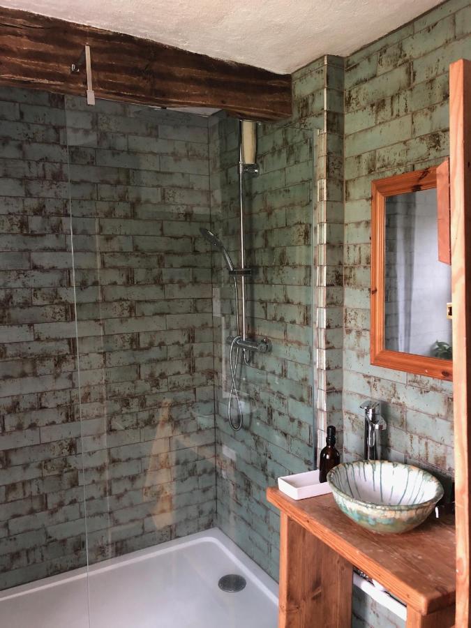 Ynyswen Bed & Breakfast Nantgaredig Екстериор снимка