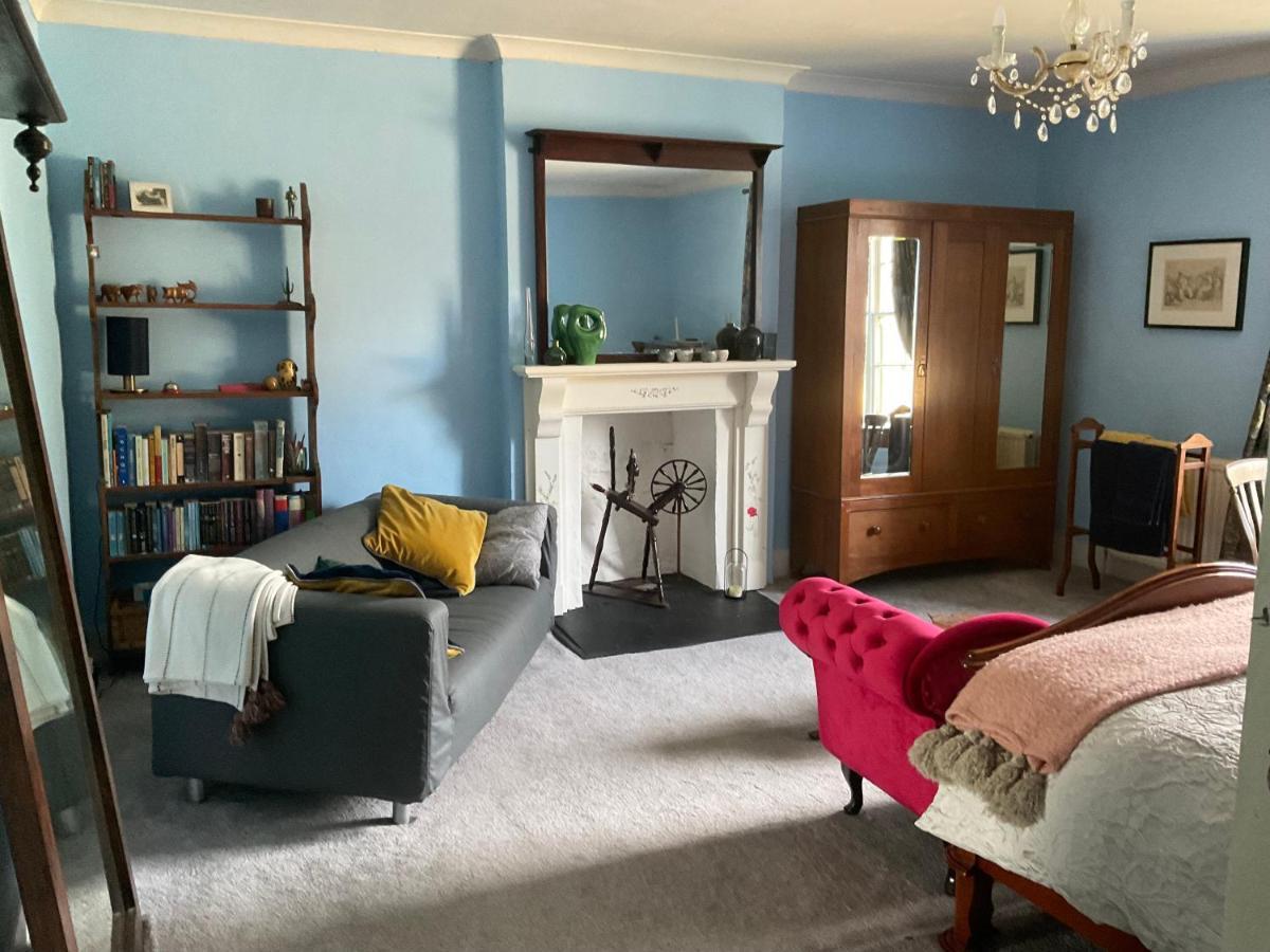 Ynyswen Bed & Breakfast Nantgaredig Екстериор снимка