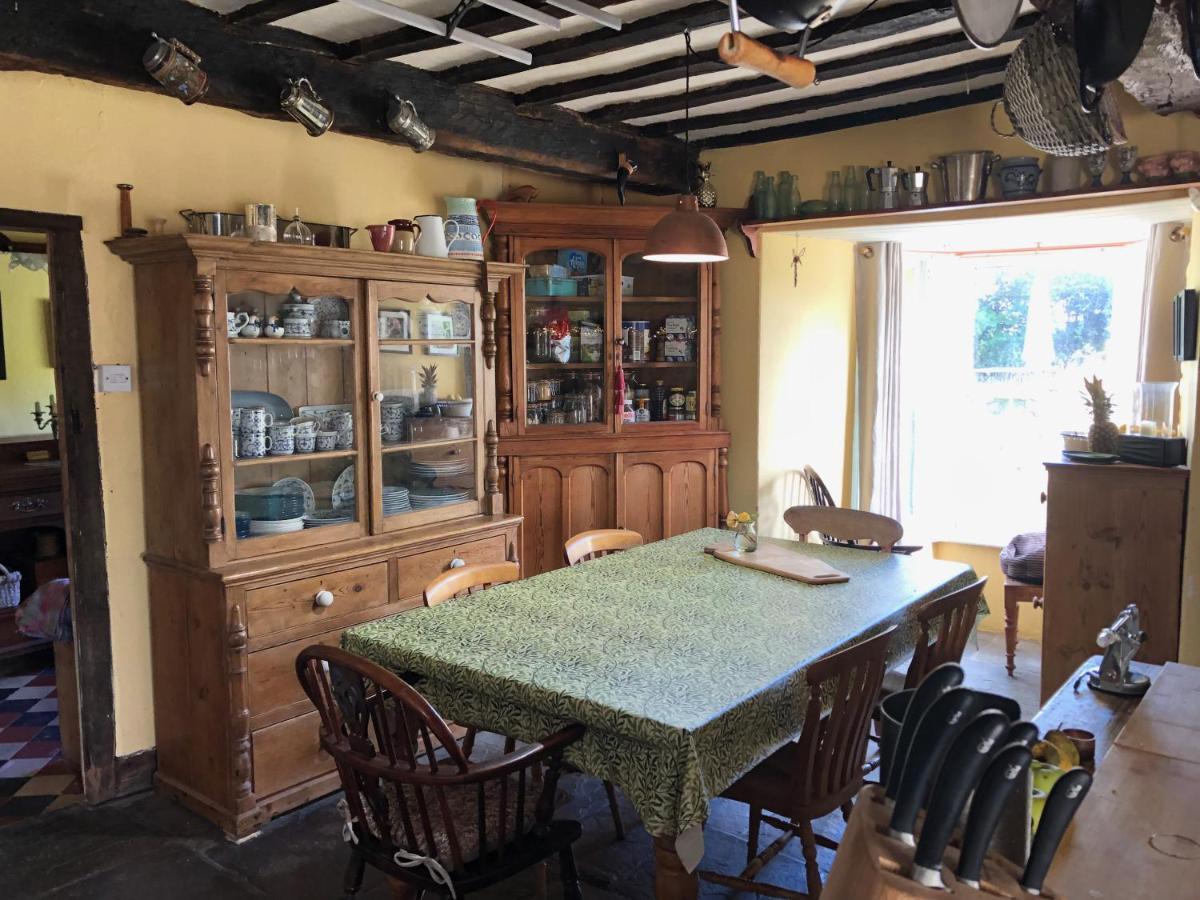Ynyswen Bed & Breakfast Nantgaredig Екстериор снимка